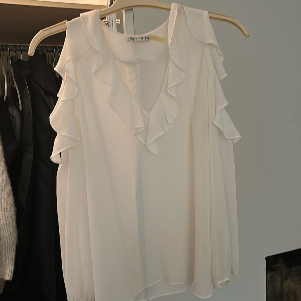 ALICE + OLIVIA WHITE RUFFLE BLOUSE